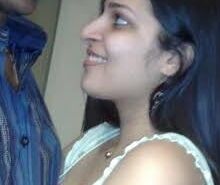 Desi kissing