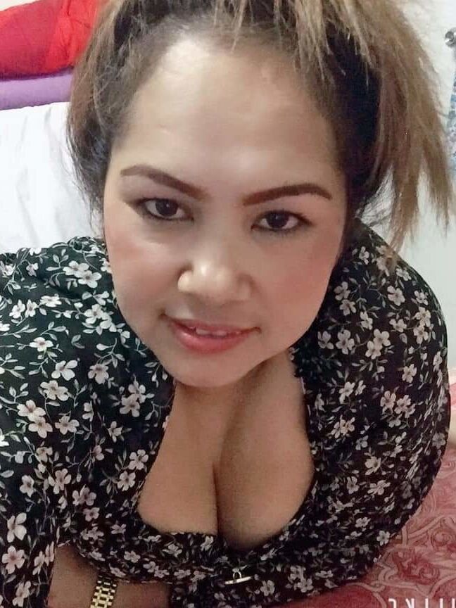 Gadis buah dada besar janda