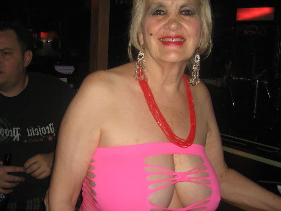 BUSTY BLONDE GRANNY