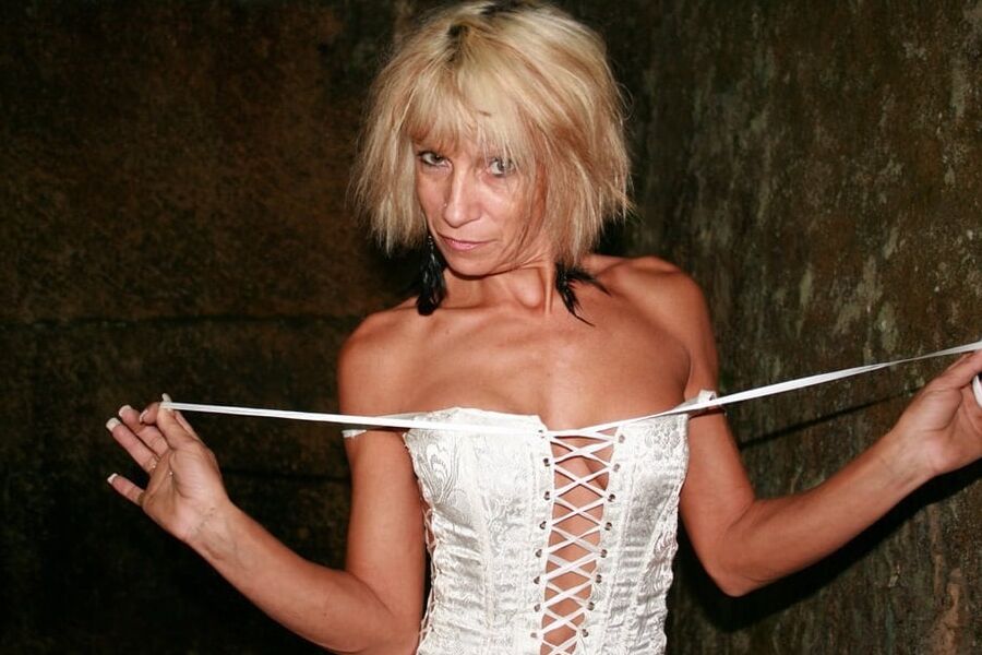 sexy grams is so hot