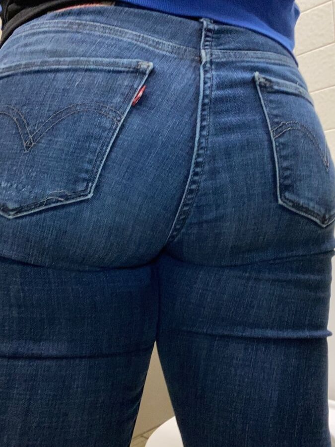 Ass selfie for you guys