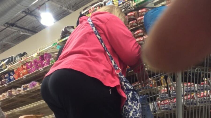 MEGA BOOTY WHITE GILF