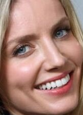 ANNABELLE WALLIS