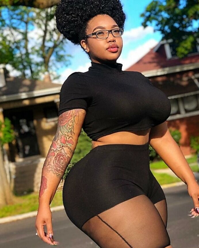 Beautiful black booty from web