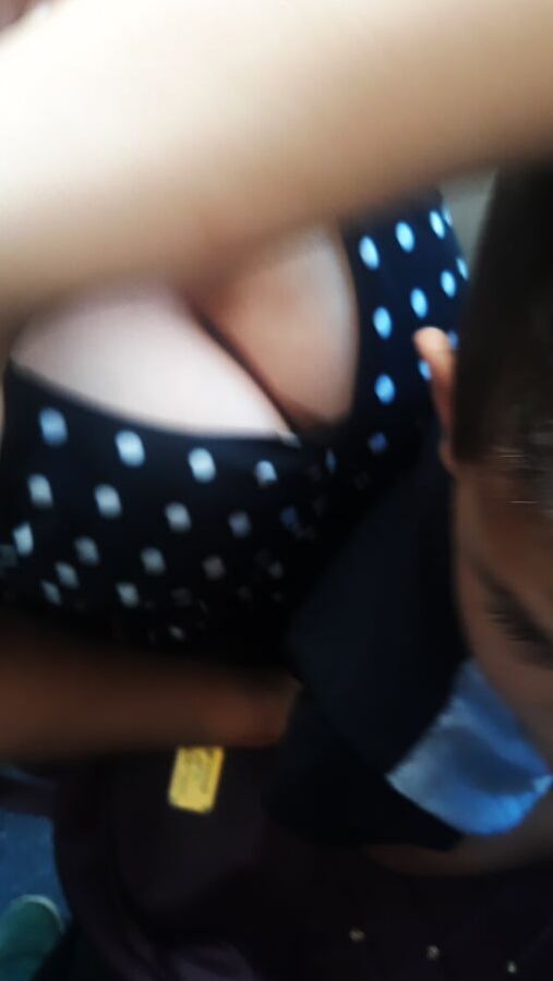 Big Boobs Mommy Cleavage