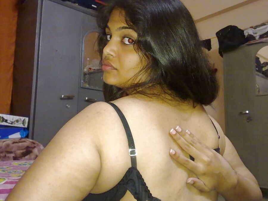 Voluptous Indian Desi Wife big Boobs