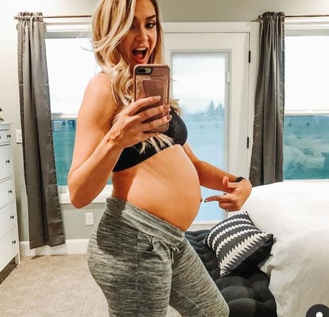 Sexy pregnant women