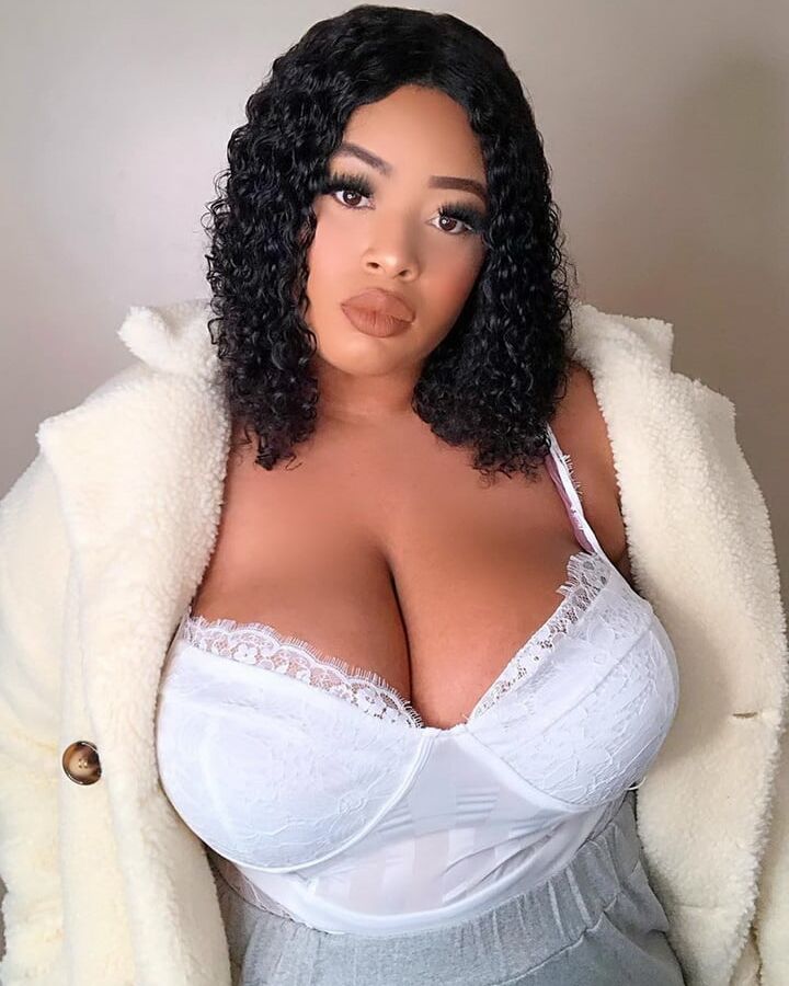 Yath - Ebony Chubby Beauty