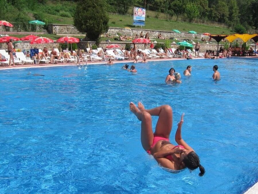 Amateur-Crazy Fun Poses-