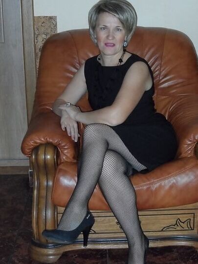Mature in Pantyhoe, Nylons, Stockings, Naylon Corap