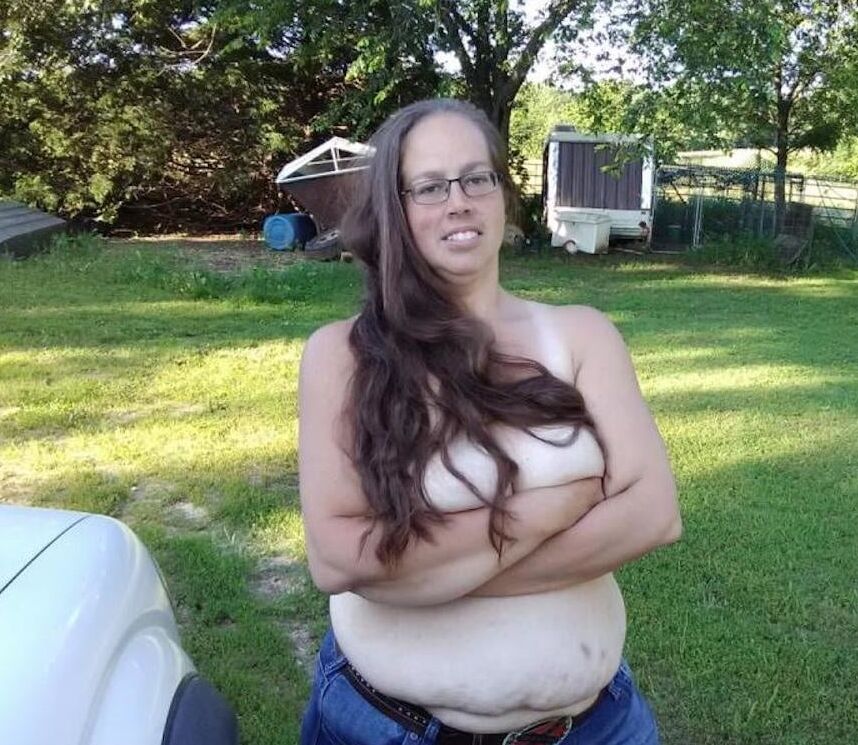 Kansas Bi hubby shares his slut wife