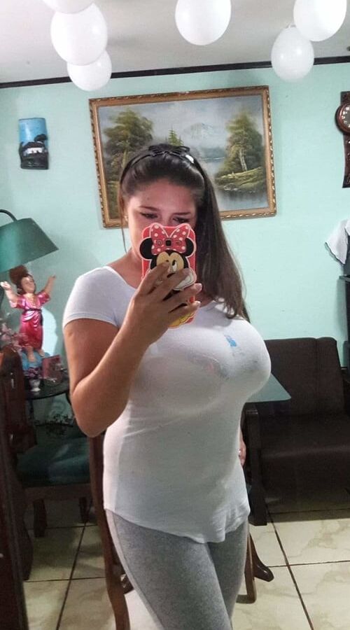 MAS TETAS DD