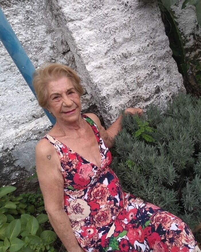 Sexy gilf at