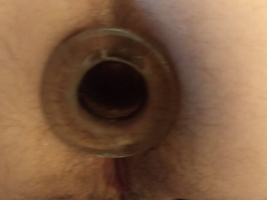 Glass plug
