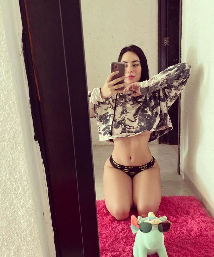 On Instagram- rachelldelafuente