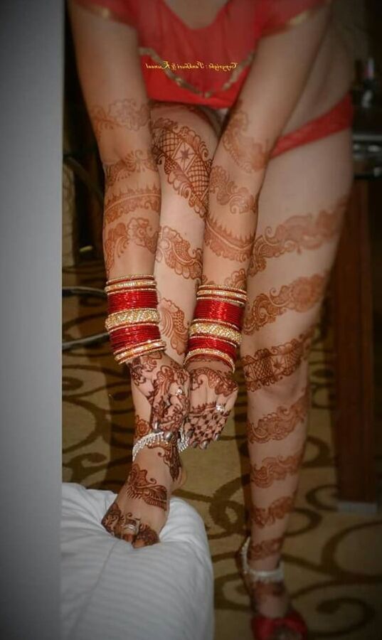 New desi mehndi girl and wife