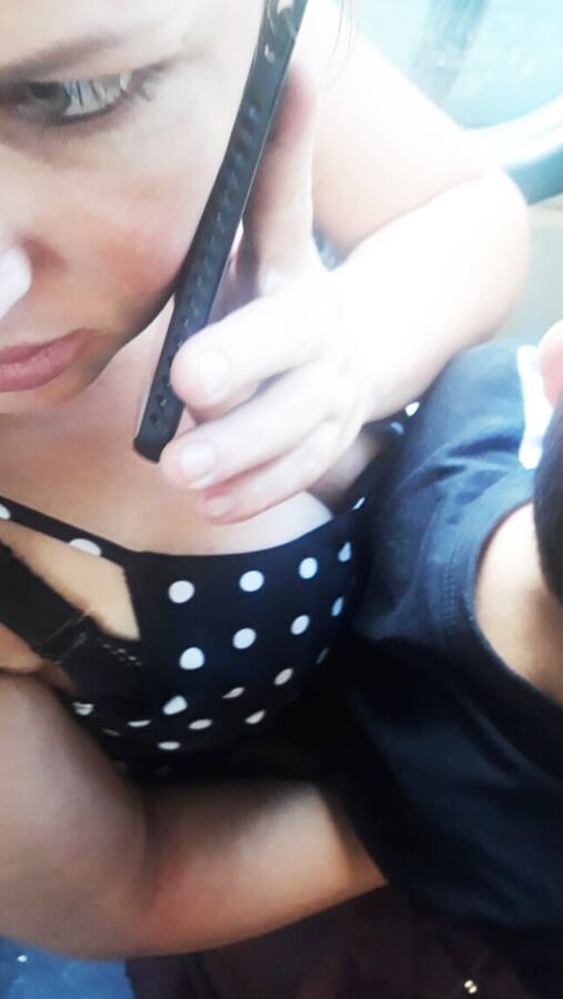 Big Boobs Mommy Cleavage