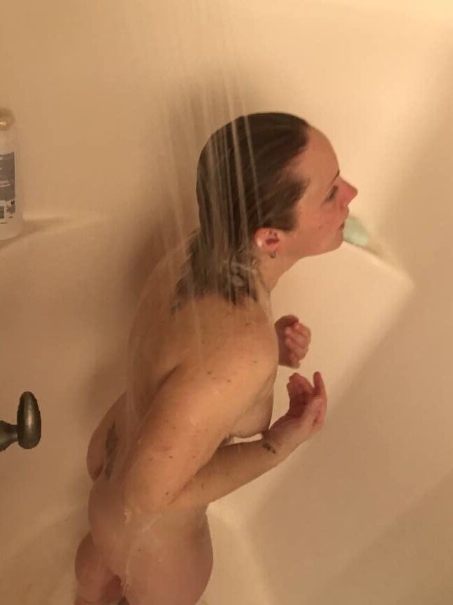 Nude Wives Dressing