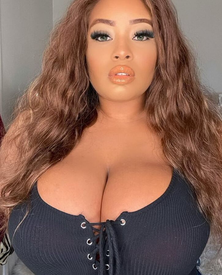 Yath - Ebony Chubby Beauty