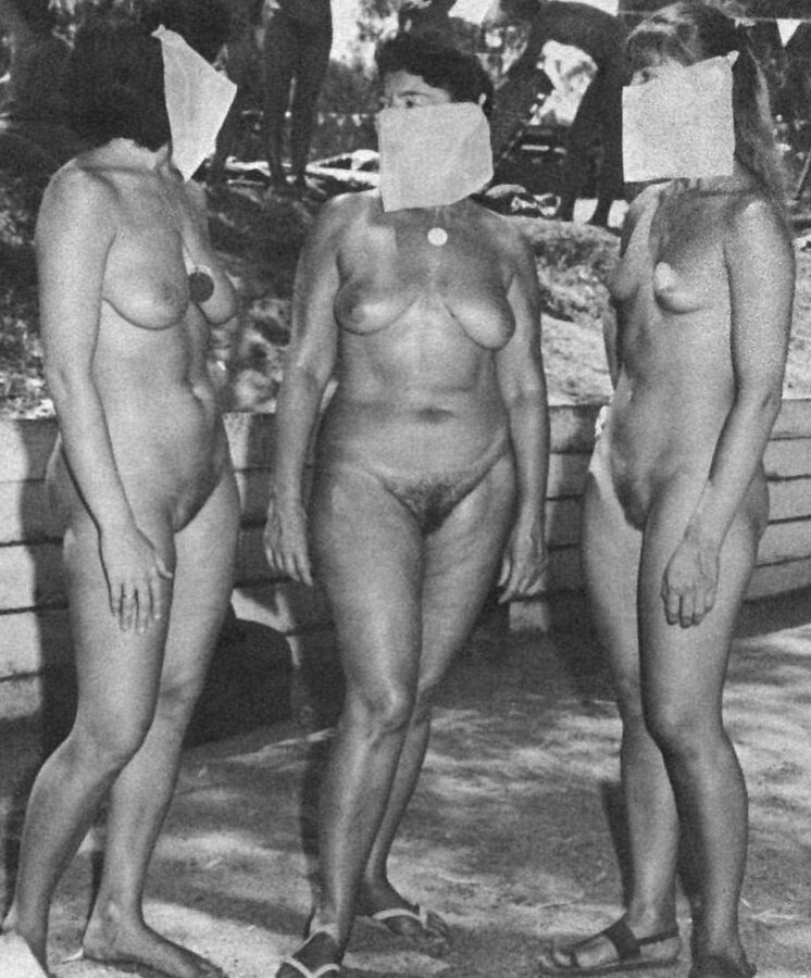 Naked Vintage Girls