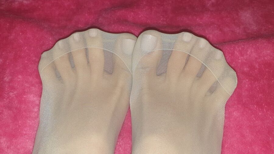Just nylon feet