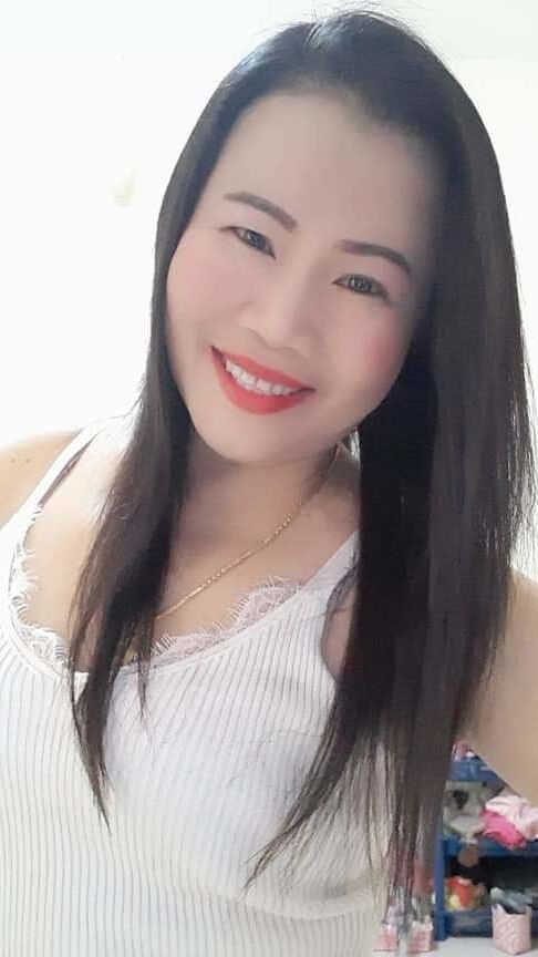 Janda muda tetek besar