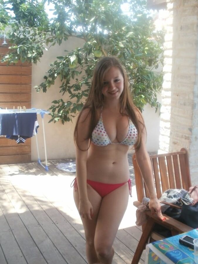 BoobsBikini