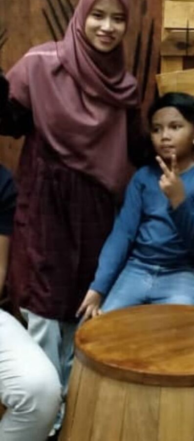 Ustazah Siti Tudung Labuh