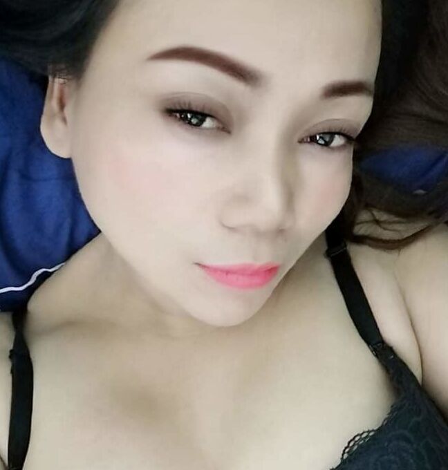 Gadis buah dada besar janda