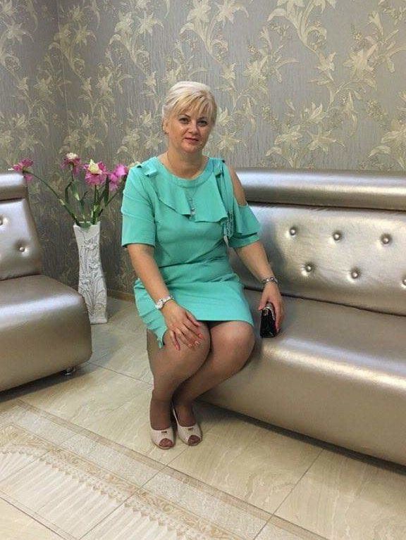 Mature and granny In flesh-colored stockings