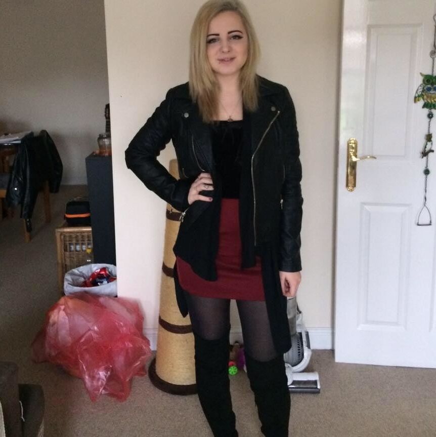 Stupid Chav Sluts- Amber M