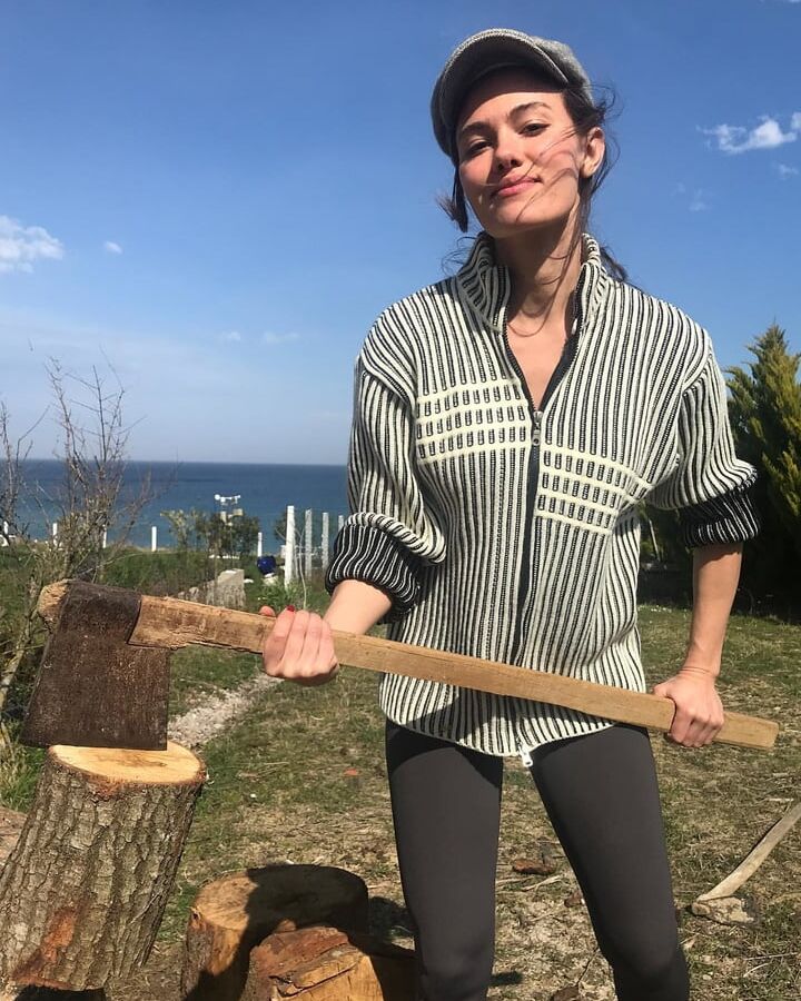 Gulper Ozdemir Sexy Turkish Celebrity Women