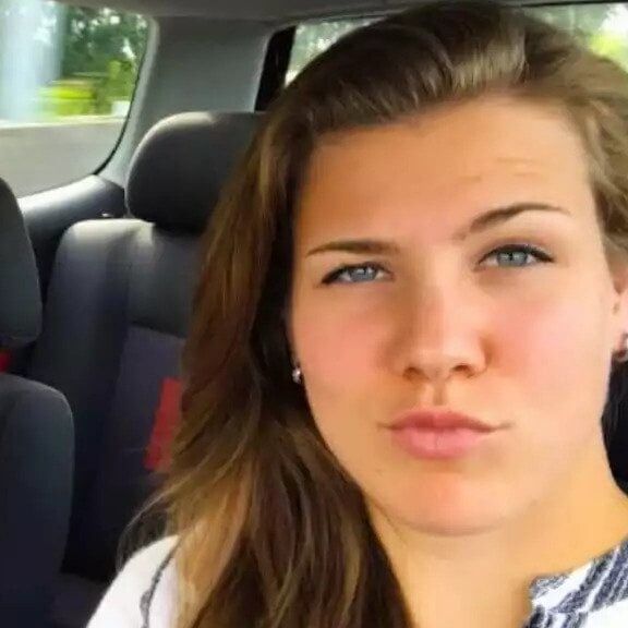First exposure for cum slut vicki