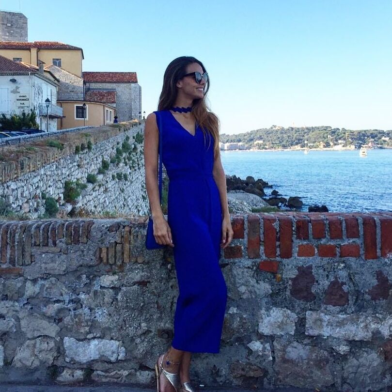 miss france pieds nues