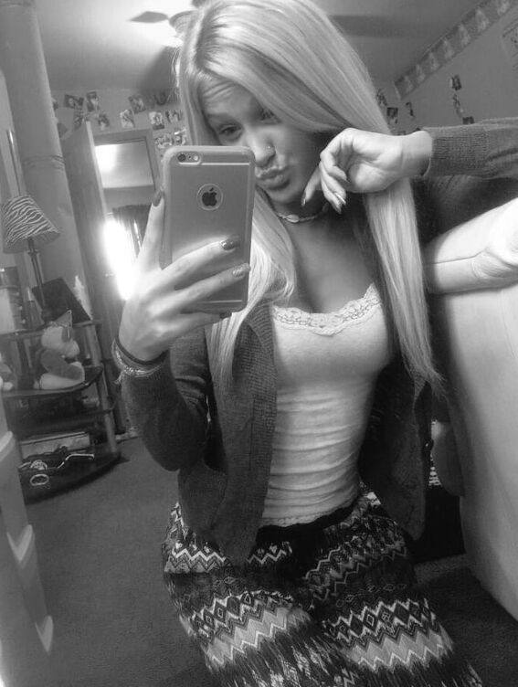 Blonde Selfie Chick