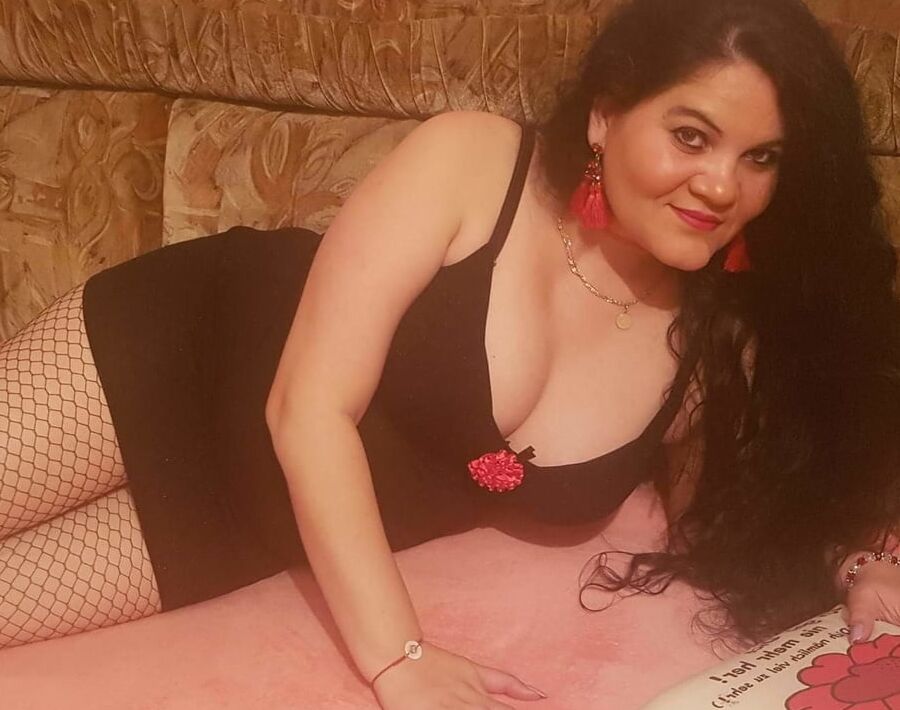 MILF Wives - Nice Boobs - Clothed -