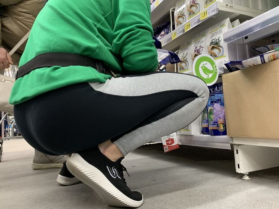 Sugar ass in leggings