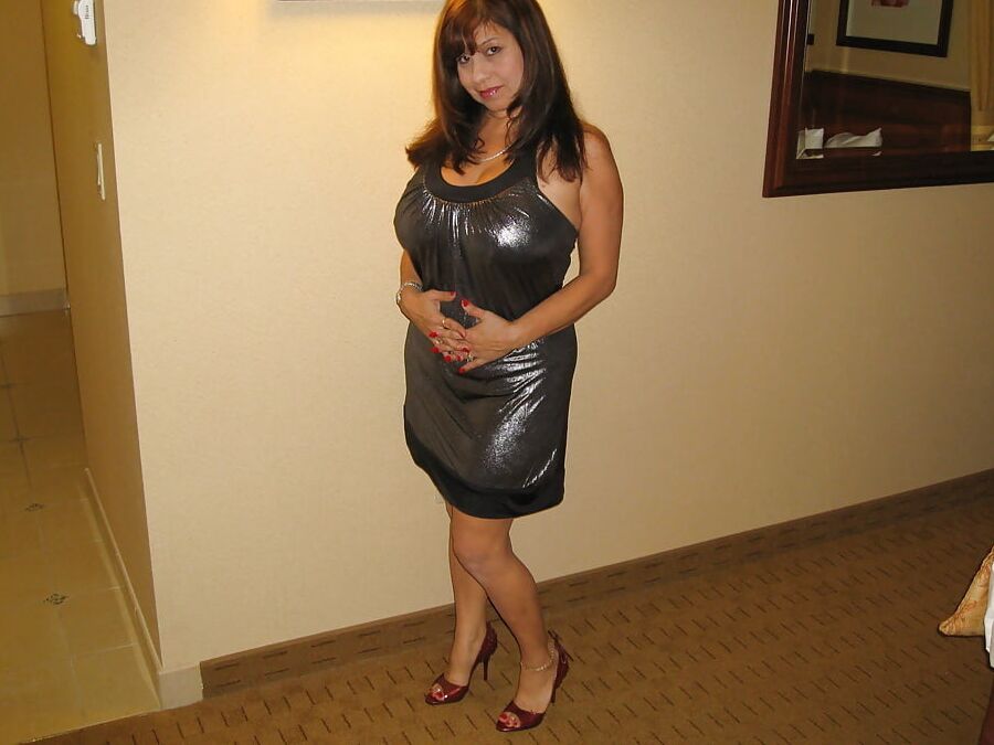 Latina MILFs