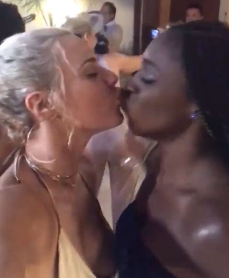 Naomi wwe