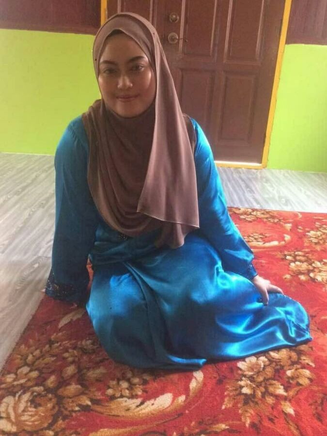 Makcik Putih Gebu Tetek Besar