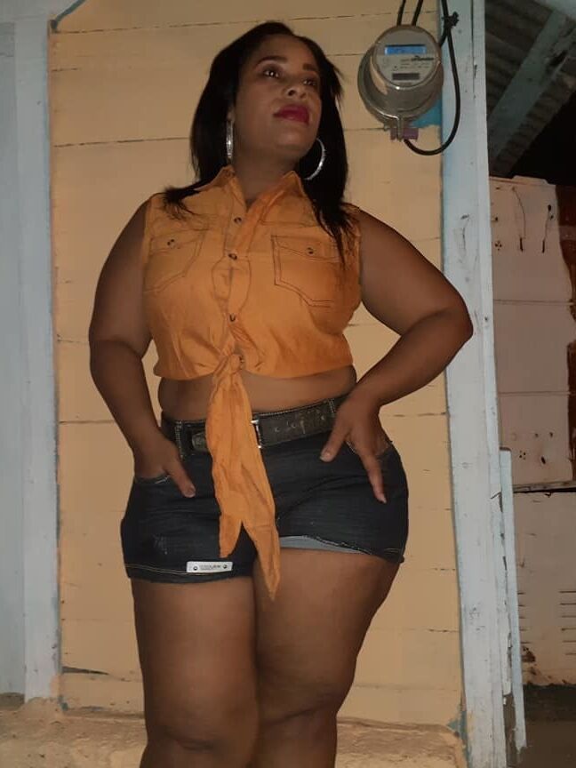 gaby flores culona caderas grandes