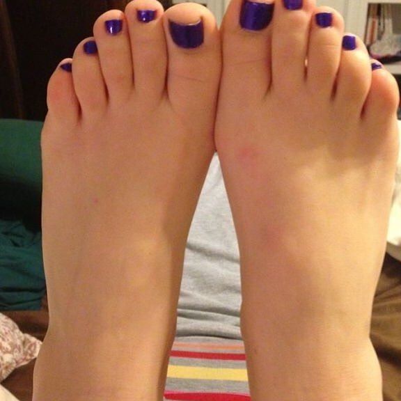 social media sexy feet