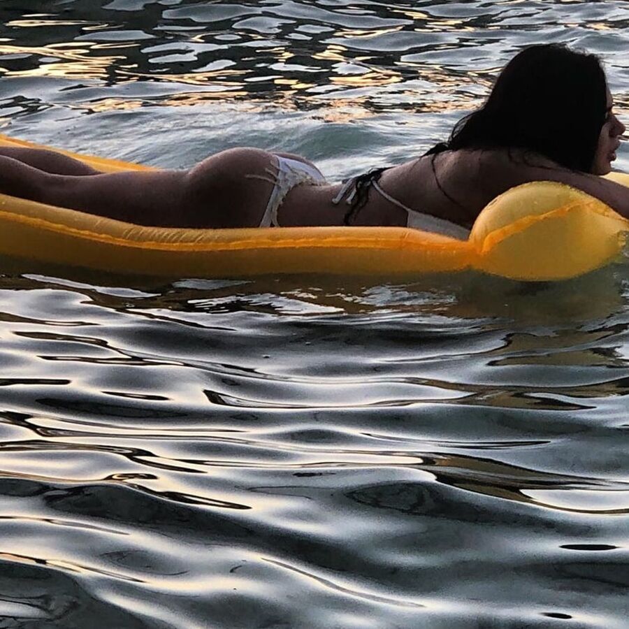 On Instagram- rachelldelafuente
