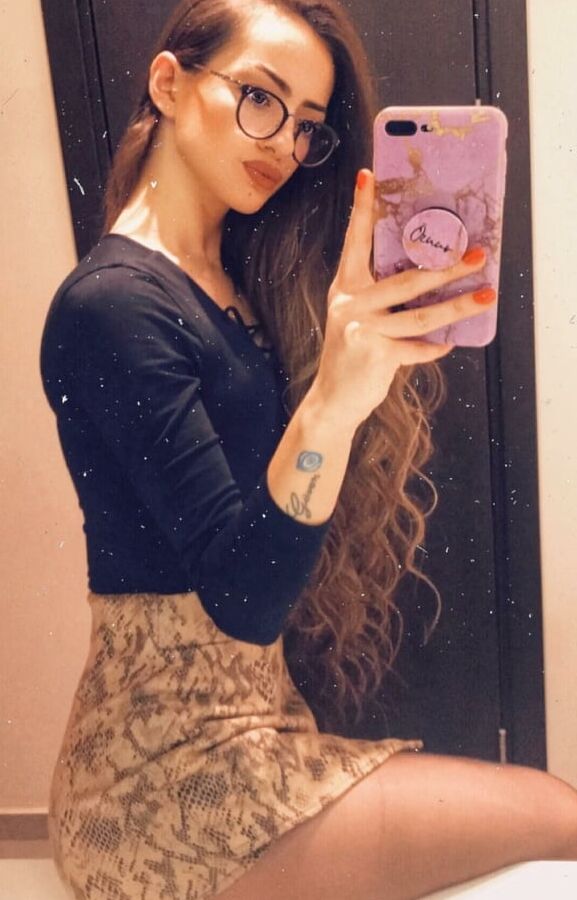 Turkish Instagram Girls Hot Legs Oznur
