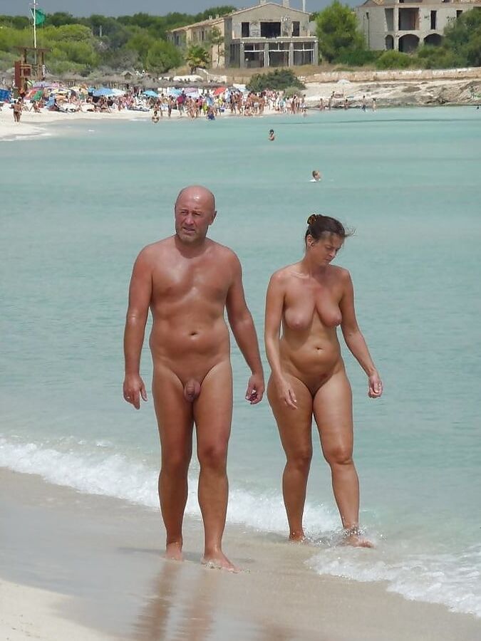 Mature nudists