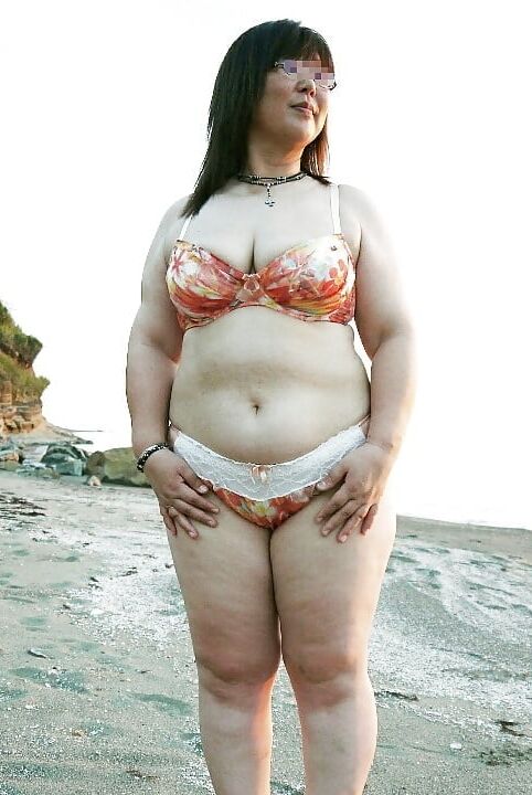 JAPANESE BBW MATURE