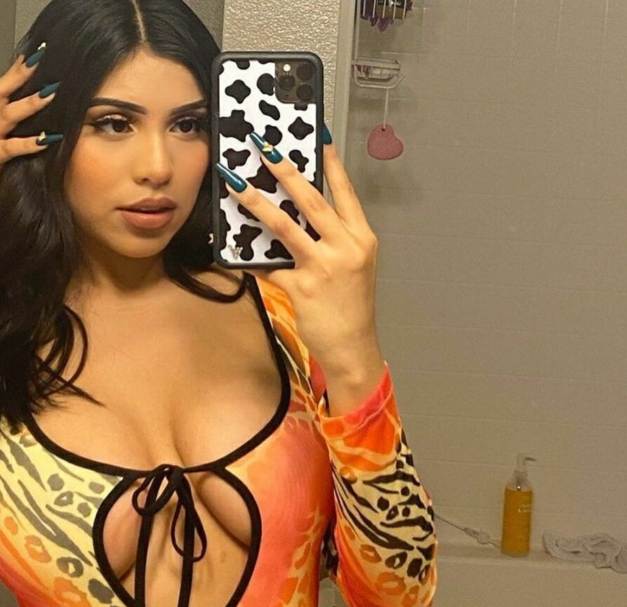 selfies beautiful girls and women lingerie swinsuit