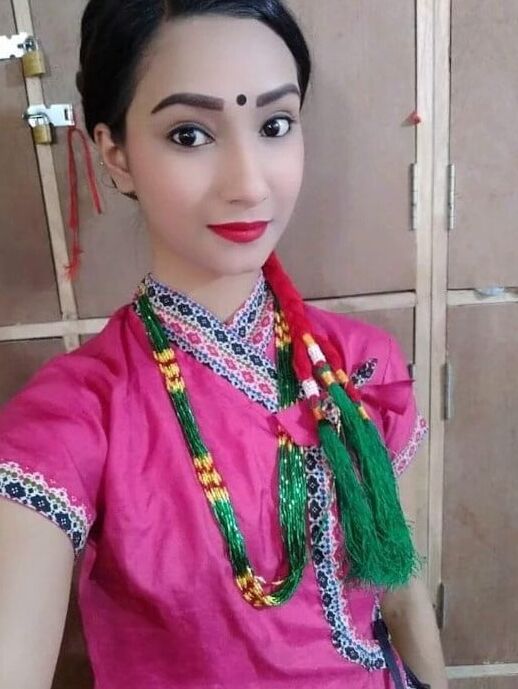 few hot indian girls nudes posting soon ...