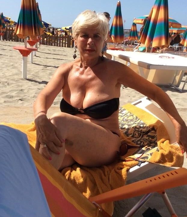 Absoluted fuckable gilf