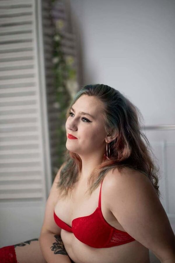 Sexy as fuck Chunky Slut